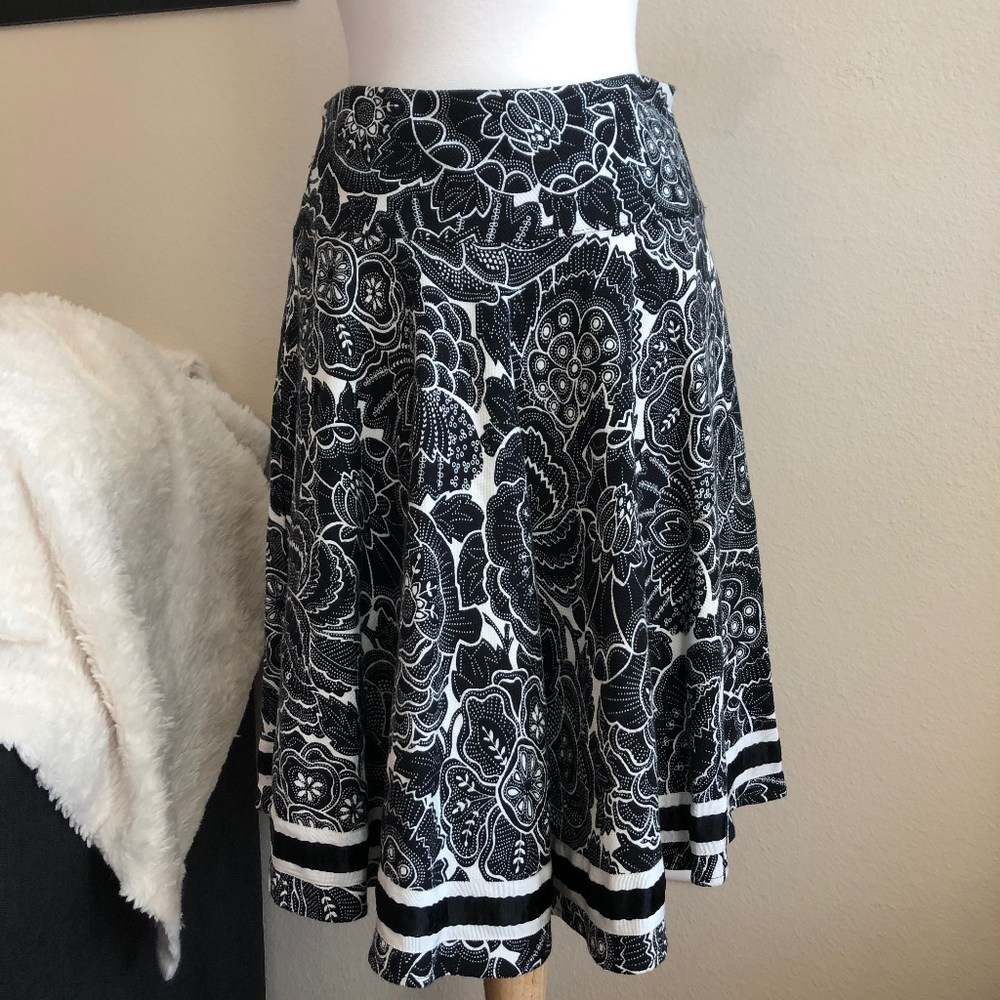 WHBM Black & White Floral A Line Midi Skirt